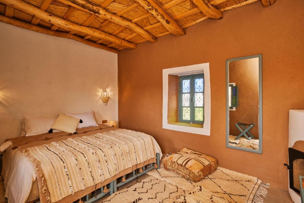 Petit-déjeuner marocain maison face à l'Atlas